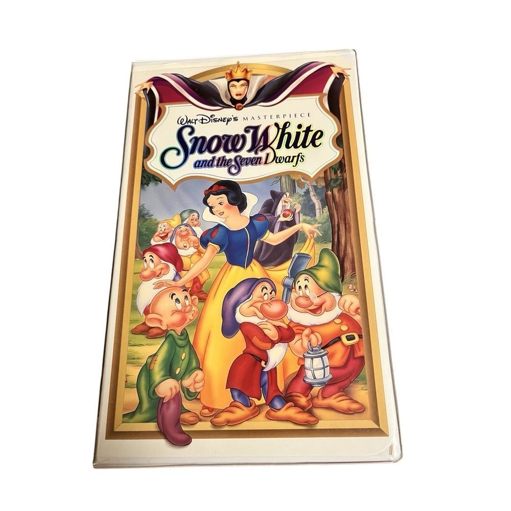 VHS Tape Walt Disney Home Entertainment Snow White 1994